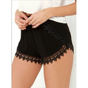 Women's Lace Shorts Scallop Adrift Black Lace Casual Shorts Large NWOT